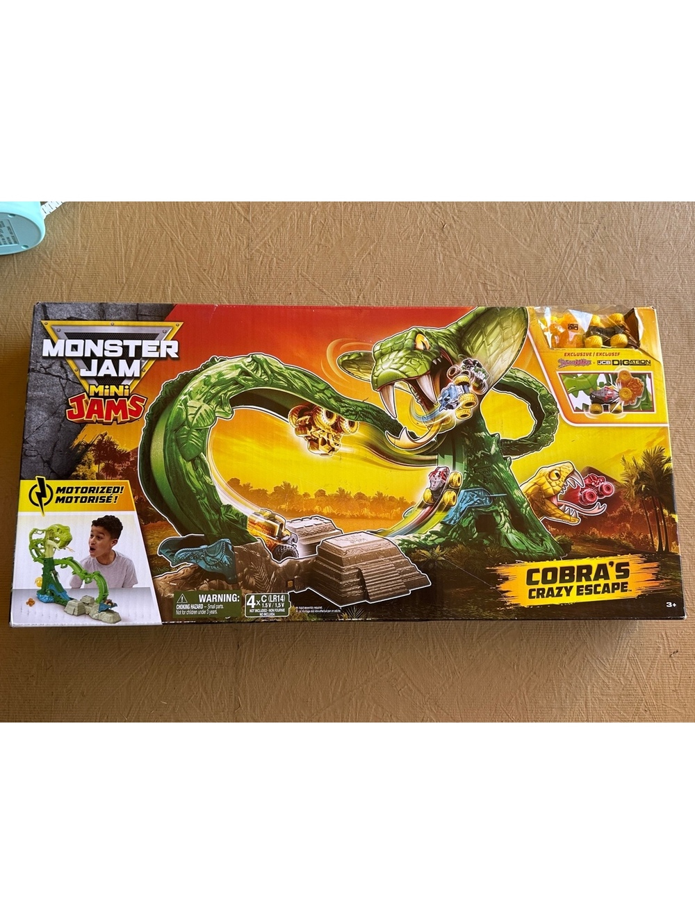 Monster Jam Mini Jams Cobra's Crazy Escape Motorized Playset